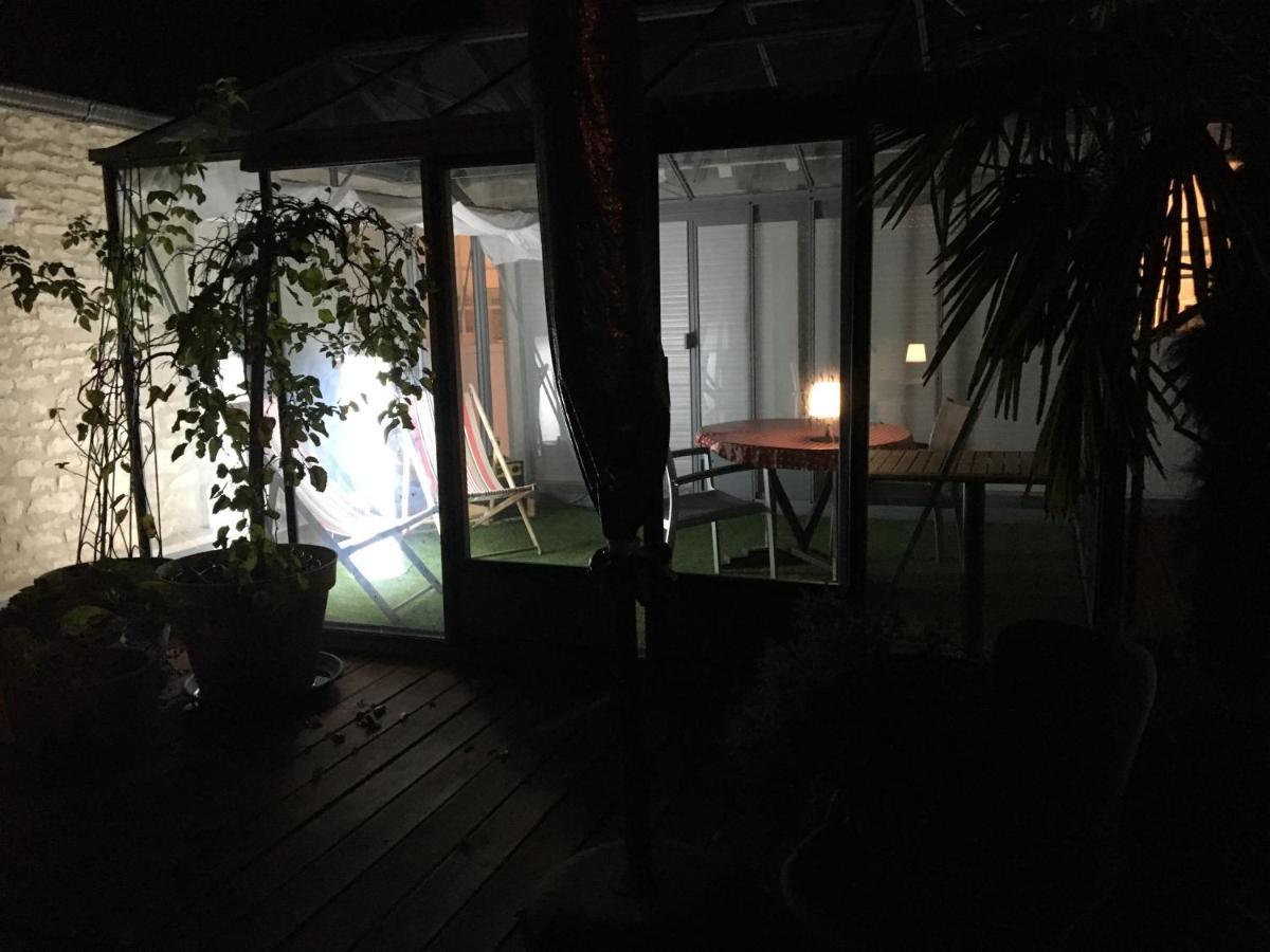 Suite En Terrasse A Cognac Exteriér fotografie