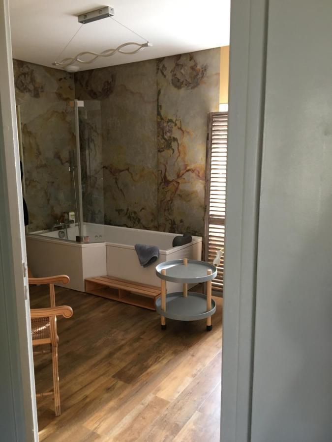 Suite En Terrasse A Cognac Exteriér fotografie