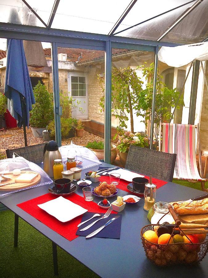 Suite En Terrasse A Cognac Exteriér fotografie