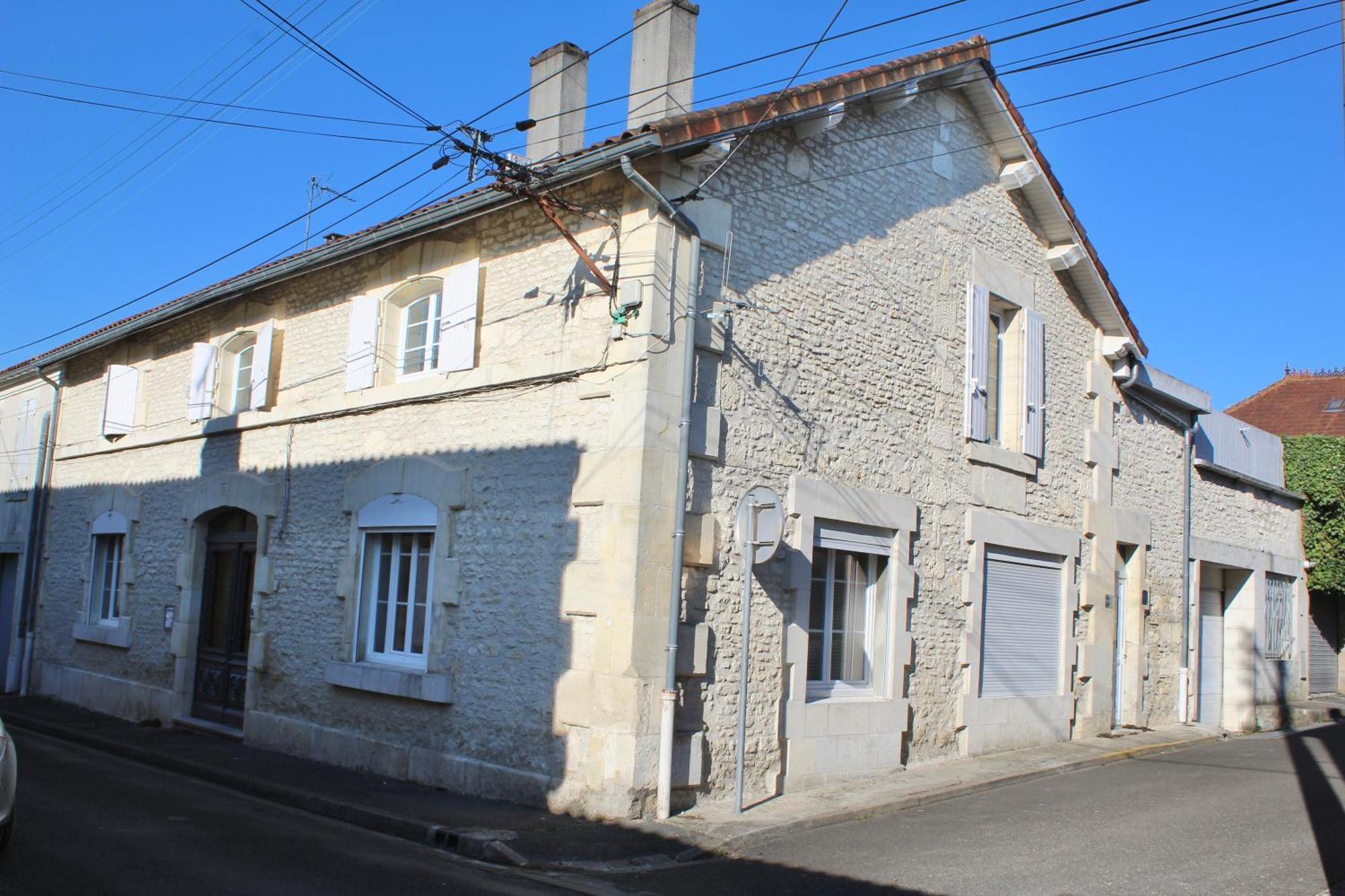 Suite En Terrasse A Cognac Exteriér fotografie